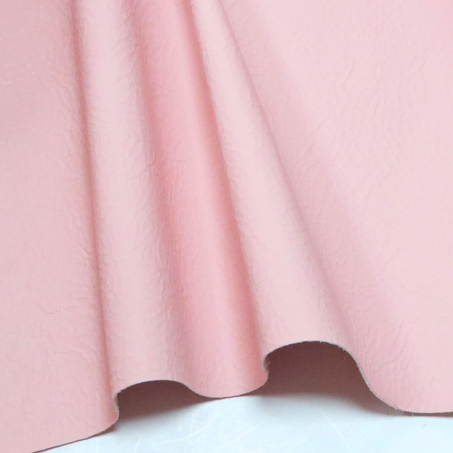 Ayakkabı ve çantalar için mikrofiber deri